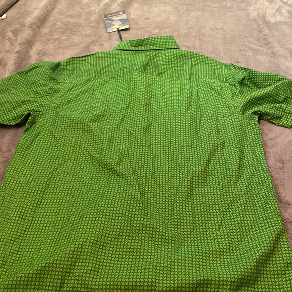 NWT Timberland outdoor performance short sleeve green patterned shirt size M - Picture 3 of 3